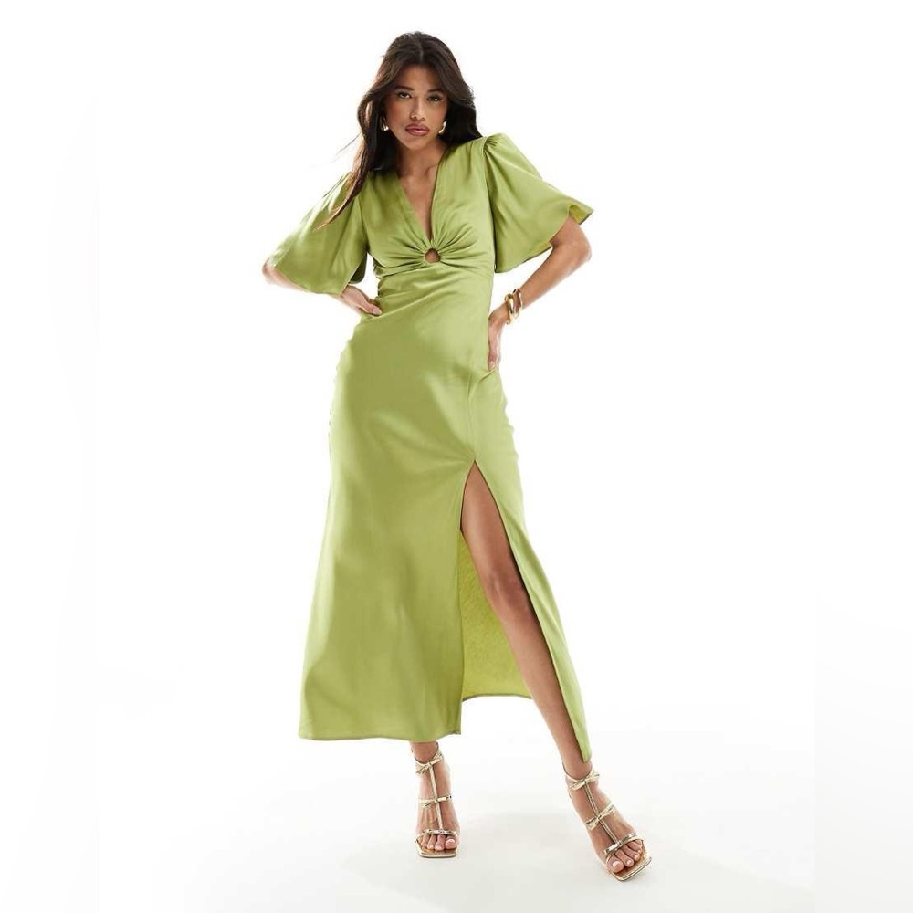 Abercrombie Angel Sleeve‎ O-Ring Gown in Green Size Medium